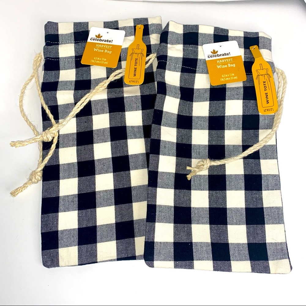 SOLD1 Black and White Wine Bags- Set of 2-NWT